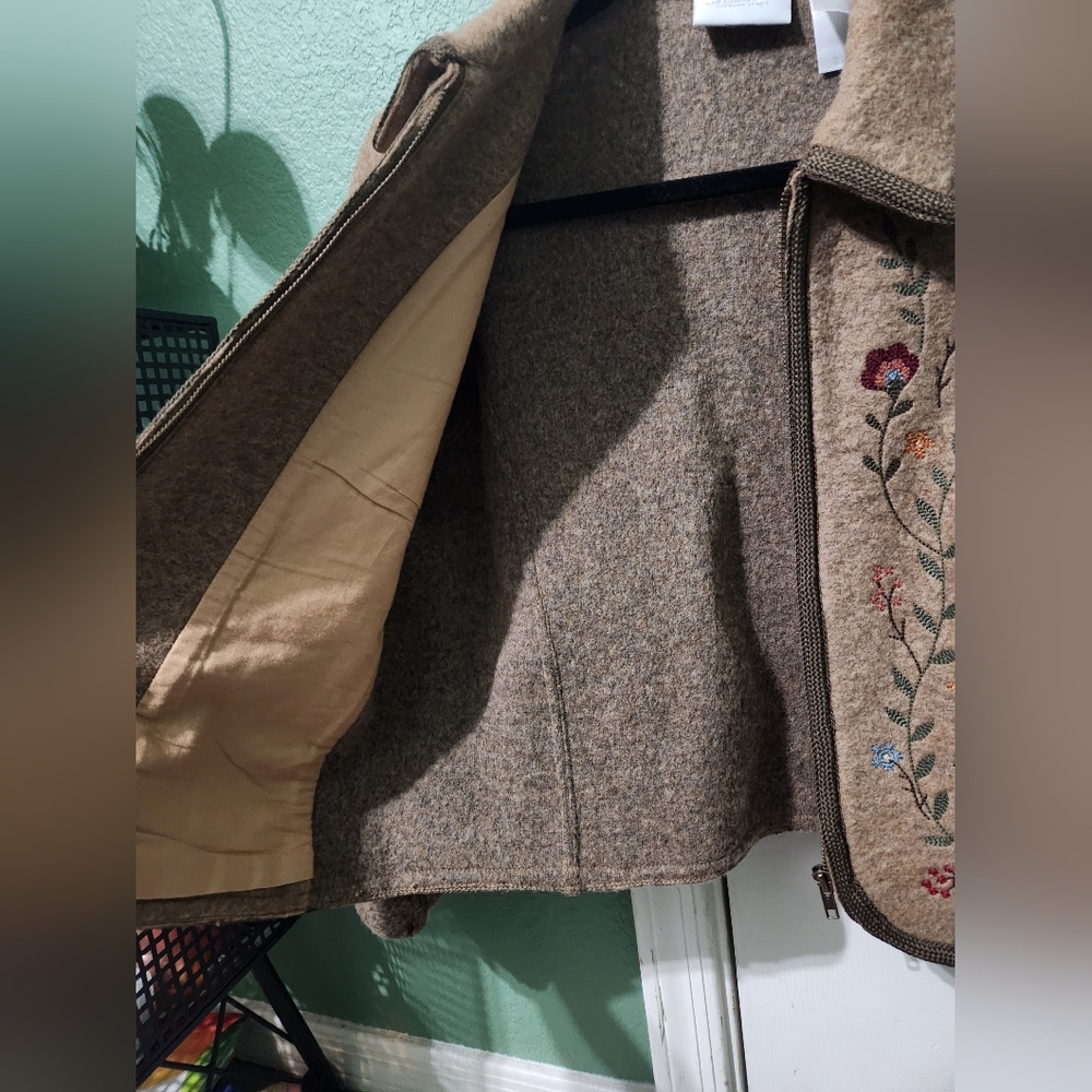 Liz Claibourne Wool Embroidered Jacket - Picture 9 of 14